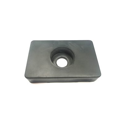 Резиновый уплотнитель ЭПДМ для крепления снегозадержателя